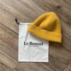 Le Bonnet beanie in mustard yellow